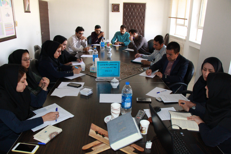 جلسه هماهنگی برنامه عملیاتی و ارتقاء بهره وری شبکه آزمایشگاههای بهداشتی ، مرکز بهداشت استان مرکزی ، ۱۲ شهریور ماه