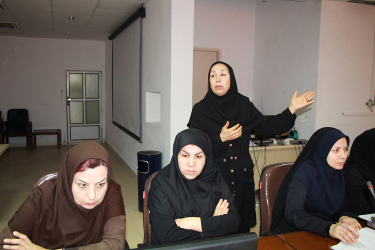 جلسه کارشناسان بهداشت خانواده ، سالن جلسات مرکز بهداشت استان مرکزی، ۲۶ دی ماه