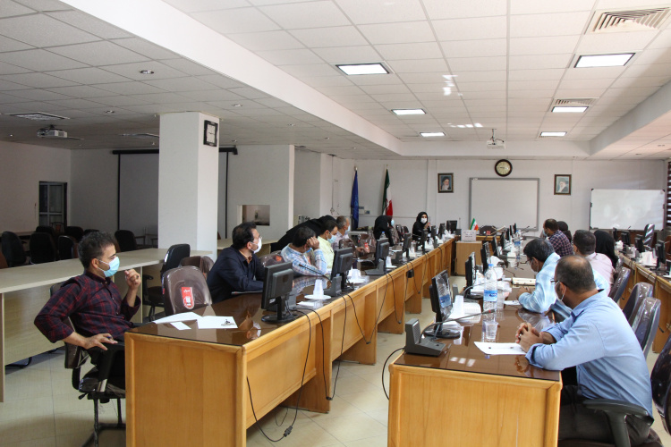 جلسه کارشناس مسوولان بهداشت محیط ، سالن جلسات مرکز بهداشت استان مرکزی، ۳۱ تیر ماه