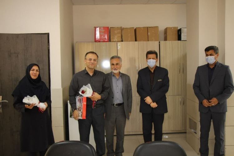 تجلیل از مدیر حراست و مسئول فناوری اطلاعات معاونت بهداشت به مناسبت روز حراست و فناوری اطلاعات