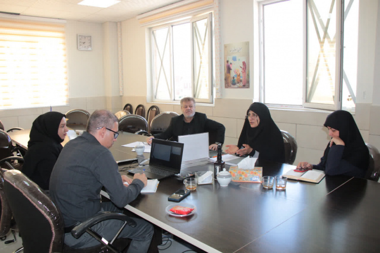 برگزاری جلسه بررسی و پیگیری تفاهم نامه ارتقای شاخص های پایش گروهی مرکز بهداشت شهرستان محلات