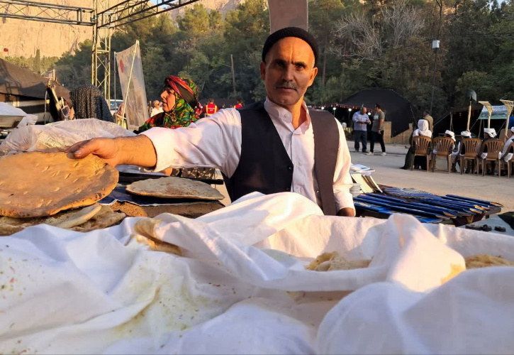 استان مرکزی پیشگام تولید نان کامل در جشنواره نان کرمان معرفی شد